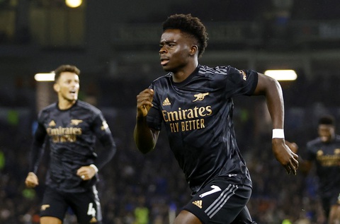 Đánh bại Brighton 4-2, Arsenal bỏ xa M.C đến 7 điểm - Ảnh 1. Đánh bại Brighton 4-2, Arsenal bỏ xa M.C đến 7 điểm - Ảnh 1.