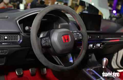 Người Việt phải mua Honda Civic Type R giá gấp 3 lần bản thường - Ảnh 3. Người Việt phải mua Honda Civic Type R giá gấp 3 lần bản thường - Ảnh 3.