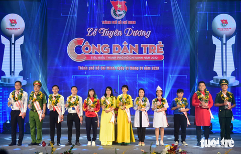Vinh danh 12 Công dân trẻ tiêu biểu TP.HCM 2022 - Ảnh 1. Vinh danh 12 Công dân trẻ tiêu biểu TP.HCM 2022 - Ảnh 1.