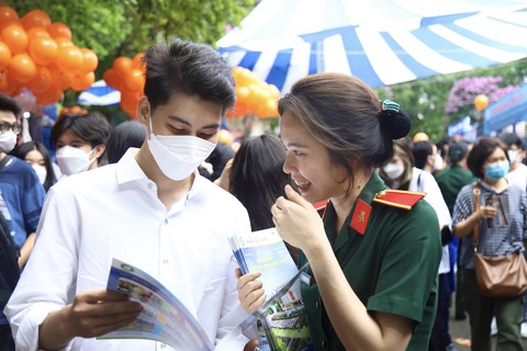 Thí sinh muốn dự thi đánh giá năng lực của Đại học Quốc gia Hà Nội đăng ký thế nào? - Ảnh 1. Thí sinh muốn dự thi đánh giá năng lực của Đại học Quốc gia Hà Nội đăng ký thế nào? - Ảnh 1.