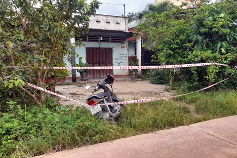 Hiện trường án mạng vụ đâm chết bạn nhậu vì bị giấu loa hát ở Bình Phước - Ảnh: B.A. Hiện trường án mạng vụ đâm chết bạn nhậu vì bị giấu loa hát ở Bình Phước - Ảnh: B.A.