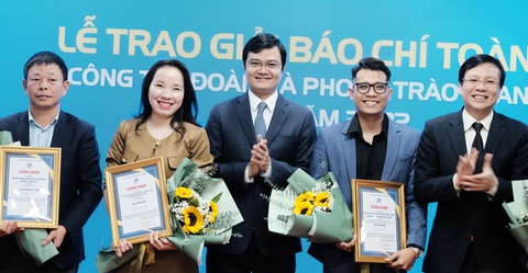 34 tác phẩm nhận giải báo chí công tác Đoàn và phong trào thanh thiếu nhi 2022 - Ảnh 1. 34 tác phẩm nhận giải báo chí công tác Đoàn và phong trào thanh thiếu nhi 2022 - Ảnh 1.