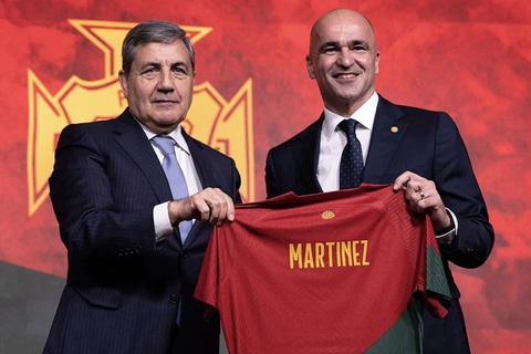 Martinez có đủ sức làm thầy Ronaldo? - Ảnh 1. Martinez có đủ sức làm thầy Ronaldo? - Ảnh 1.