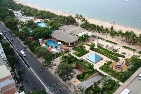 Chủ dự án chịu trả lại đất công viên Phù Đổng trên bãi biển Nha Trang - Ảnh 1. Chủ dự án chịu trả lại đất công viên Phù Đổng trên bãi biển Nha Trang - Ảnh 1.