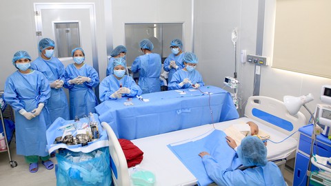 Cứu sống bé gái bị ung thư đã di căn tủy bằng phương pháp ghép tế bào gốc - Ảnh 1. Cứu sống bé gái bị ung thư đã di căn tủy bằng phương pháp ghép tế bào gốc - Ảnh 1.