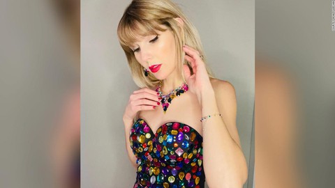 Taylor Swift chia tay bạn trai thứ 14 sau một tháng hẹn hò - Ảnh 4. Taylor Swift chia tay bạn trai thứ 14 sau một tháng hẹn hò - Ảnh 4.