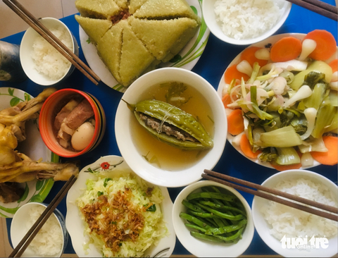 Về quê hay ở phố, Tết vẫn cố bao vui - Ảnh 1. Về quê hay ở phố, Tết vẫn cố bao vui - Ảnh 1.