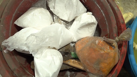 Ba cơ sở dùng hóa chất mua ở chợ Kim Biên ngâm măng, ngó sen - Ảnh 3. Ba cơ sở dùng hóa chất mua ở chợ Kim Biên ngâm măng, ngó sen - Ảnh 3.