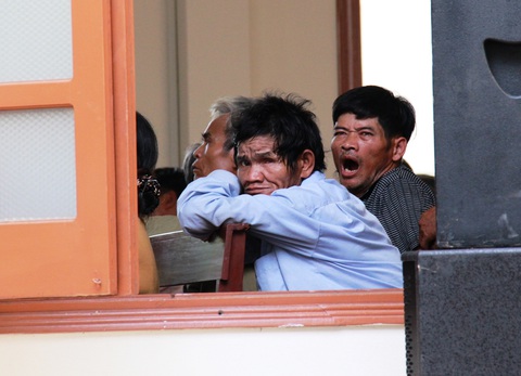 Cố ý làm trái liên quan thủy điện Đăk Drinh, cựu bí thư huyện nhận 3 năm tù - Ảnh 2. Cố ý làm trái liên quan thủy điện Đăk Drinh, cựu bí thư huyện nhận 3 năm tù - Ảnh 2.