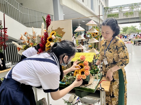 Mãn nhãn với những màn khéo tay đỉnh cao của học sinh THCS tại TP.HCM - Ảnh 1. Mãn nhãn với những màn khéo tay đỉnh cao của học sinh THCS tại TP.HCM - Ảnh 1.