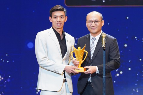 Ông Park Hang Seo là HLV nước ngoài xuất sắc nhất Cúp chiến thắng 2022 - Ảnh 3. Ông Park Hang Seo là HLV nước ngoài xuất sắc nhất Cúp chiến thắng 2022 - Ảnh 3.