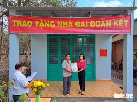 Báo Tuổi Trẻ cùng Viện Y dược học dân tộc TP.HCM tặng quà, khám bệnh tại Tây Ninh - Ảnh 2. Báo Tuổi Trẻ cùng Viện Y dược học dân tộc TP.HCM tặng quà, khám bệnh tại Tây Ninh - Ảnh 2.