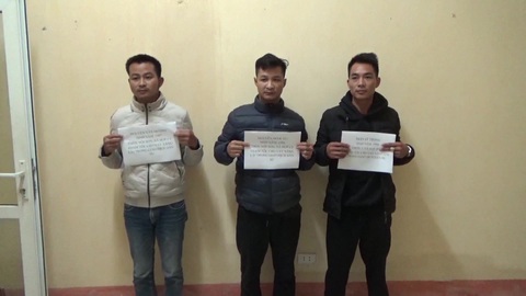 Bắt tạm giam nhiều người hoạt động tín dụng đen, thu lãi hàng tỉ đồng - Ảnh 1. Bắt tạm giam nhiều người hoạt động tín dụng đen, thu lãi hàng tỉ đồng - Ảnh 1.