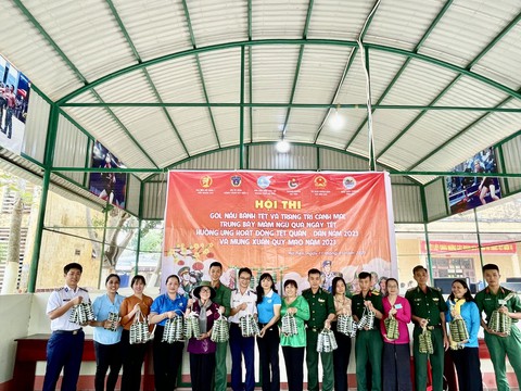 Vùng Cảnh sát biển 4 tổ chức ‘Tết hải đảo’ cho quân dân biển Tây Nam - Ảnh 7. Vùng Cảnh sát biển 4 tổ chức ‘Tết hải đảo’ cho quân dân biển Tây Nam - Ảnh 7.