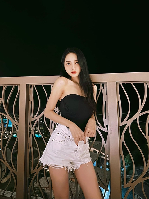 Ảnh vui sao Việt 12-1: Hoa hậu Ngọc Hân khen HLV Park vui tính - Ảnh 11. Ảnh vui sao Việt 12-1: Hoa hậu Ngọc Hân khen HLV Park vui tính - Ảnh 11.