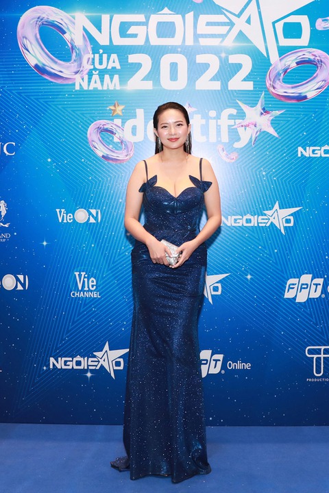 Mỹ nhân Vbiz thi nhau diện mốt xuyên thấu, khoe ngực táo bạo - Ảnh 7. Mỹ nhân Vbiz thi nhau diện mốt xuyên thấu, khoe ngực táo bạo - Ảnh 7.