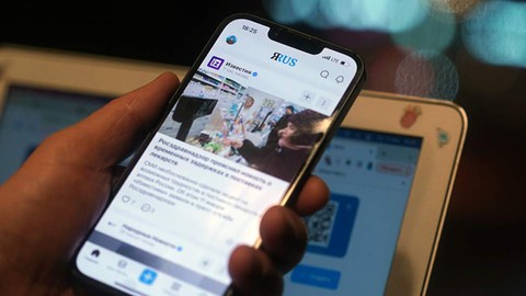 Hàng triệu người Nga dùng Instagram và TikTok phiên bản Nga - Ảnh 1. Hàng triệu người Nga dùng Instagram và TikTok phiên bản Nga - Ảnh 1.