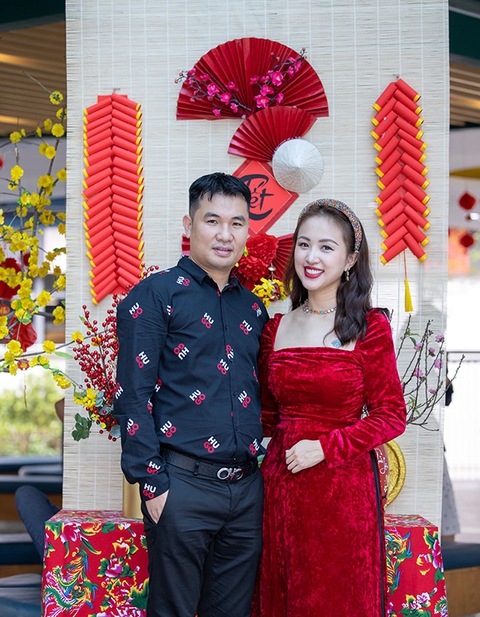 Ảnh vui sao Việt 12-1: Hoa hậu Ngọc Hân khen HLV Park vui tính - Ảnh 2. Ảnh vui sao Việt 12-1: Hoa hậu Ngọc Hân khen HLV Park vui tính - Ảnh 2.