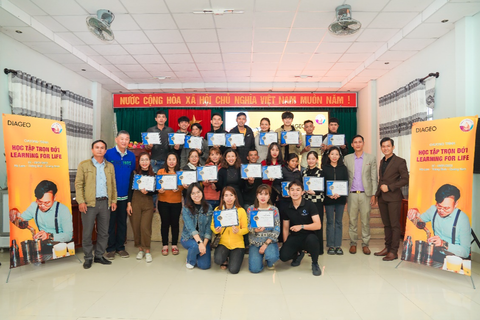 Diageo Việt Nam triển khai chương trình “Học tập trọn đời” cho lao động ngành nhà hàng, khách sạn - Ảnh 3. Diageo Việt Nam triển khai chương trình “Học tập trọn đời” cho lao động ngành nhà hàng, khách sạn - Ảnh 3.