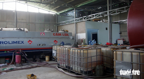 Bốn người sản xuất xăng giả lãnh 31 năm tù - Ảnh 1. Bốn người sản xuất xăng giả lãnh 31 năm tù - Ảnh 1.