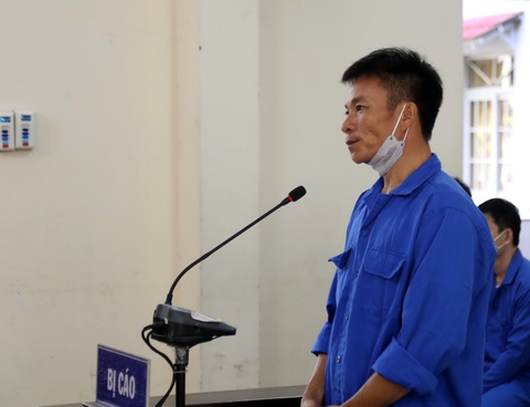 Bốn người sản xuất xăng giả lãnh 31 năm tù - Ảnh 4. Bốn người sản xuất xăng giả lãnh 31 năm tù - Ảnh 4.