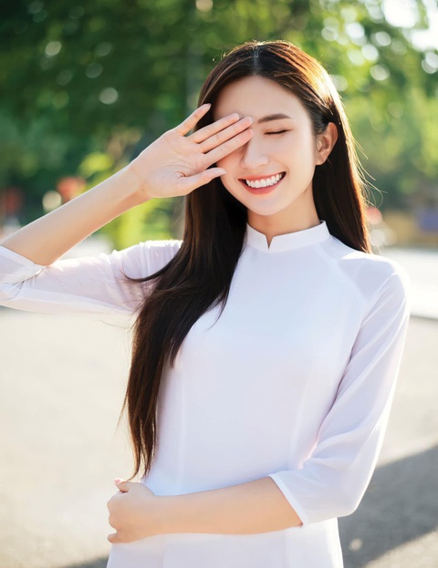 Ba cô gái trẻ và ước mơ vươn tới ngôi sao - Ảnh 7. Ba cô gái trẻ và ước mơ vươn tới ngôi sao - Ảnh 7.