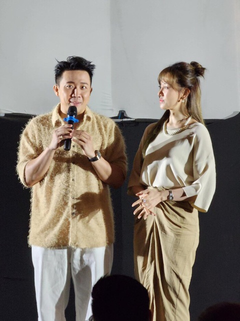 Hari Won ‘túm cổ Trấn Thành dậy mỗi khi ‘mắc nói, rắc thính bay ngập trời - Ảnh 3. Hari Won ‘túm cổ Trấn Thành dậy mỗi khi ‘mắc nói, rắc thính bay ngập trời - Ảnh 3.