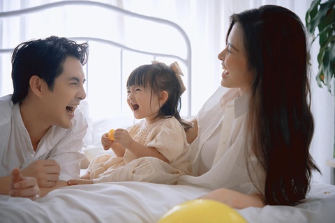 Ảnh vui sao Việt 14-1: Bảo Thy lần đầu khoe rõ mặt con trai - Ảnh 4. Ảnh vui sao Việt 14-1: Bảo Thy lần đầu khoe rõ mặt con trai - Ảnh 4.