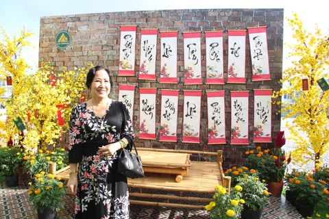 Du khách đã mắt ngắm nhìn cung đường mai vàng - Ảnh 3. Du khách đã mắt ngắm nhìn cung đường mai vàng - Ảnh 3.
