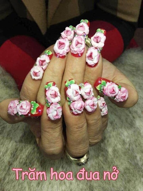 Top 5 bộ nail bá cháy bò chét khiến chị em vừa cười vừa đón Tết - Ảnh 1. Top 5 bộ nail bá cháy bò chét khiến chị em vừa cười vừa đón Tết - Ảnh 1.