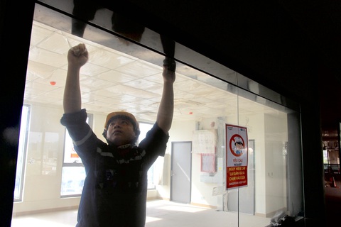 Metro số 1: Chạy đua với Tết, gấp rút hoàn thiện 11 nhà ga trên cao - Ảnh 5. Metro số 1: Chạy đua với Tết, gấp rút hoàn thiện 11 nhà ga trên cao - Ảnh 5.