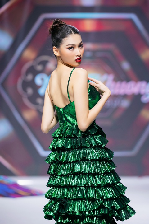 Siêu mẫu Anh Thư, Võ Hoàng Yến, Hà Anh... giao lưu thời trang châu Á - Ảnh 4. Siêu mẫu Anh Thư, Võ Hoàng Yến, Hà Anh... giao lưu thời trang châu Á - Ảnh 4.