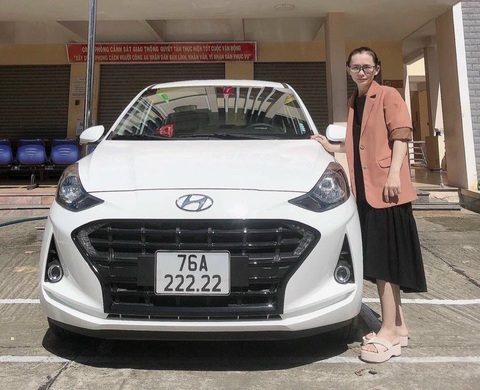 Cô gái Quảng Ngãi bấm được biển số ngũ quý 2 ngày giáp Tết - Ảnh 1. Cô gái Quảng Ngãi bấm được biển số ngũ quý 2 ngày giáp Tết - Ảnh 1.