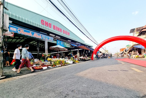 Người dân trả lại đất lấn chiếm để làm công viên, mở rộng đường - Ảnh 3. Người dân trả lại đất lấn chiếm để làm công viên, mở rộng đường - Ảnh 3.