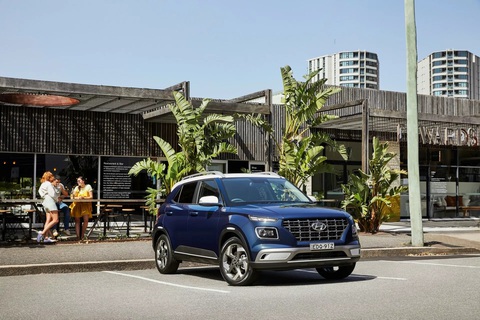 Ra mắt Hyundai Venue 2023: Giá quy đổi từ 355 triệu đồng, thêm nhiều tiện ích - Ảnh 1. Ra mắt Hyundai Venue 2023: Giá quy đổi từ 355 triệu đồng, thêm nhiều tiện ích - Ảnh 1.