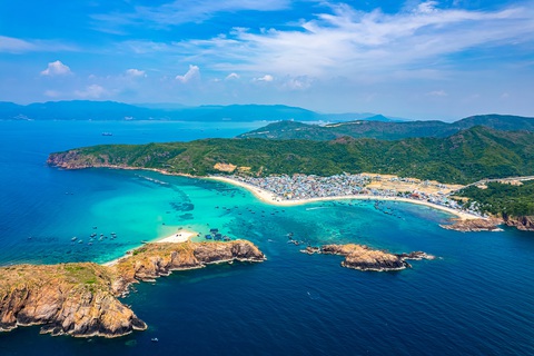 Du xuân Nha Trang, Quy Nhơn có gì hấp dẫn? - Ảnh 3. Du xuân Nha Trang, Quy Nhơn có gì hấp dẫn? - Ảnh 3.