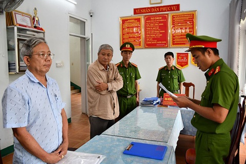 Vụ nghiệm thu đường không đúng thực tế: Bắt thêm một giám đốc - Ảnh 2. Vụ nghiệm thu đường không đúng thực tế: Bắt thêm một giám đốc - Ảnh 2.