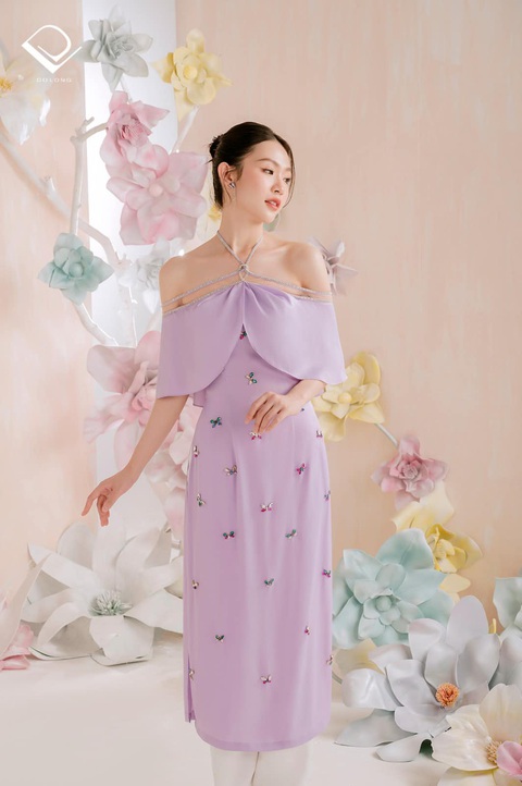 Mẫu áo dài cách tân duyên dáng và hiện đại gợi ý thời trang Tết - Ảnh: JOYCE NGUYỄN Mẫu áo dài cách tân duyên dáng và hiện đại gợi ý thời trang Tết - Ảnh: JOYCE NGUYỄN