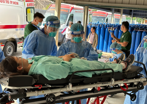 TP.HCM: Diễn tập kích hoạt lại Bệnh viện dã chiến số 13 - Ảnh 1. TP.HCM: Diễn tập kích hoạt lại Bệnh viện dã chiến số 13 - Ảnh 1.