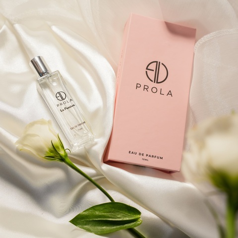 Cùng nước hoa Prola tạo ra những nốt hương riêng biệt - Ảnh 5. Cùng nước hoa Prola tạo ra những nốt hương riêng biệt - Ảnh 5.