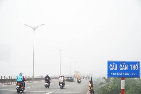 Sáng 16-1, nhiều tỉnh miền Tây chìm trong sương mù - Ảnh 3. Sáng 16-1, nhiều tỉnh miền Tây chìm trong sương mù - Ảnh 3.