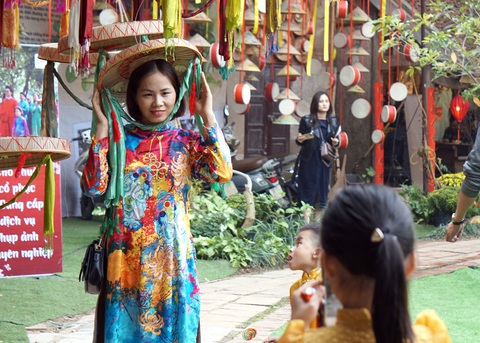 Xuân này, dự báo một mùa lễ hội rất đông - Ảnh 1. Xuân này, dự báo một mùa lễ hội rất đông - Ảnh 1.