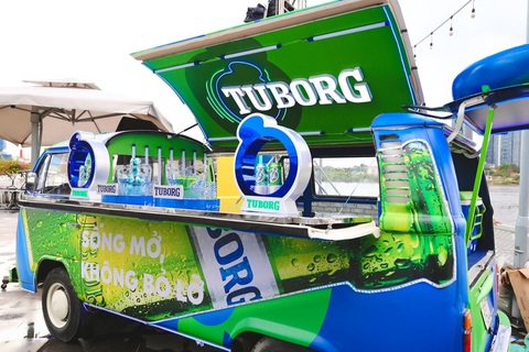 Tuborg 'bật mở' nhiều bất ngờ cuối năm - Ảnh 1. Tuborg 'bật mở' nhiều bất ngờ cuối năm - Ảnh 1.