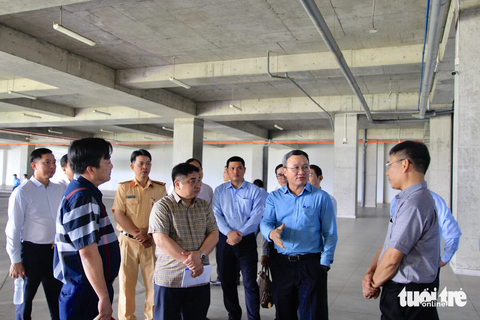 TP.HCM dùng thiết bị giám sát, phản ứng nhanh tại các bến xe - Ảnh 1. TP.HCM dùng thiết bị giám sát, phản ứng nhanh tại các bến xe - Ảnh 1.
