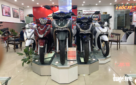 Người Việt mỗi ngày mua hơn 8.000 xe máy, đa số là xe Honda - Ảnh 1. Người Việt mỗi ngày mua hơn 8.000 xe máy, đa số là xe Honda - Ảnh 1.