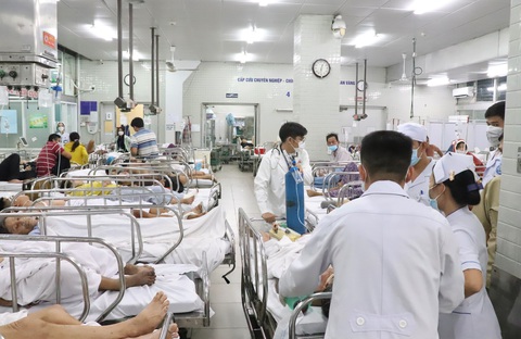 Ước muốn bình yên của ca trực cấp cứu ngày Tết - Ảnh 2. Ước muốn bình yên của ca trực cấp cứu ngày Tết - Ảnh 2.