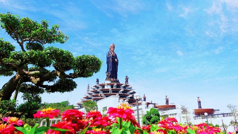 Khai mạc Hội Xuân núi Bà Đen năm Quý Mão - Ảnh 1. Khai mạc Hội Xuân núi Bà Đen năm Quý Mão - Ảnh 1.