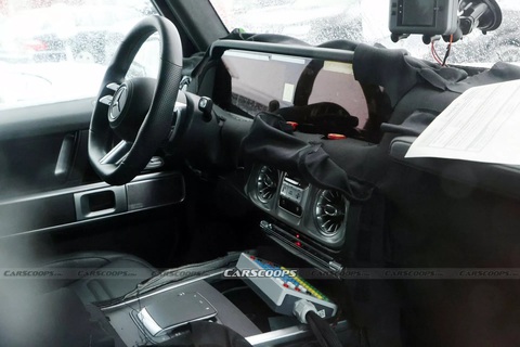 Mercedes-Benz EQG lộ nội thất gần giống hệt G-Class, thêm nút chuyên dụng - Ảnh 2. Mercedes-Benz EQG lộ nội thất gần giống hệt G-Class, thêm nút chuyên dụng - Ảnh 2.