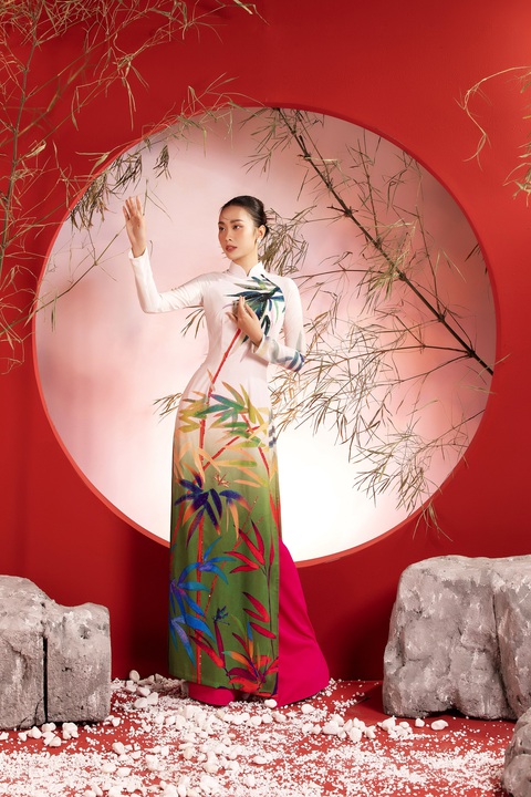 Hoa hậu Khánh Vân, Thúy Hằng, Ban Mai duyên dáng trong tà áo dài - Ảnh 11. Hoa hậu Khánh Vân, Thúy Hằng, Ban Mai duyên dáng trong tà áo dài - Ảnh 11.