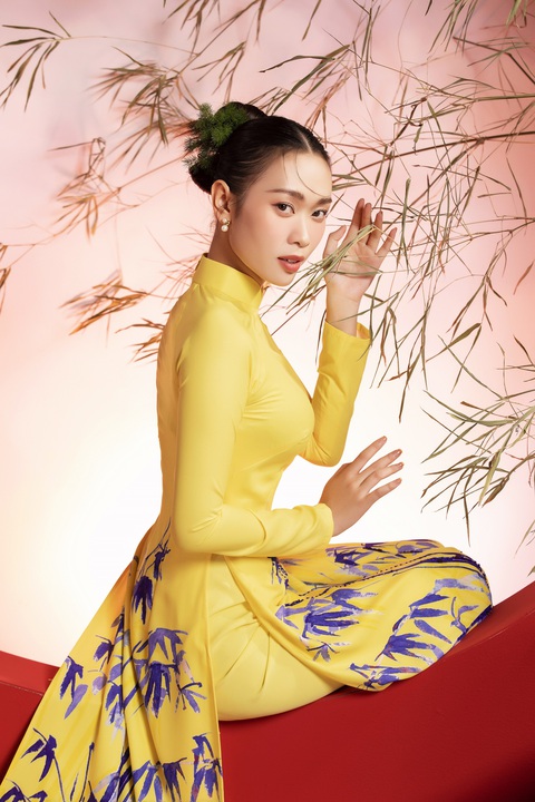 Hoa hậu Khánh Vân, Thúy Hằng, Ban Mai duyên dáng trong tà áo dài - Ảnh 10. Hoa hậu Khánh Vân, Thúy Hằng, Ban Mai duyên dáng trong tà áo dài - Ảnh 10.
